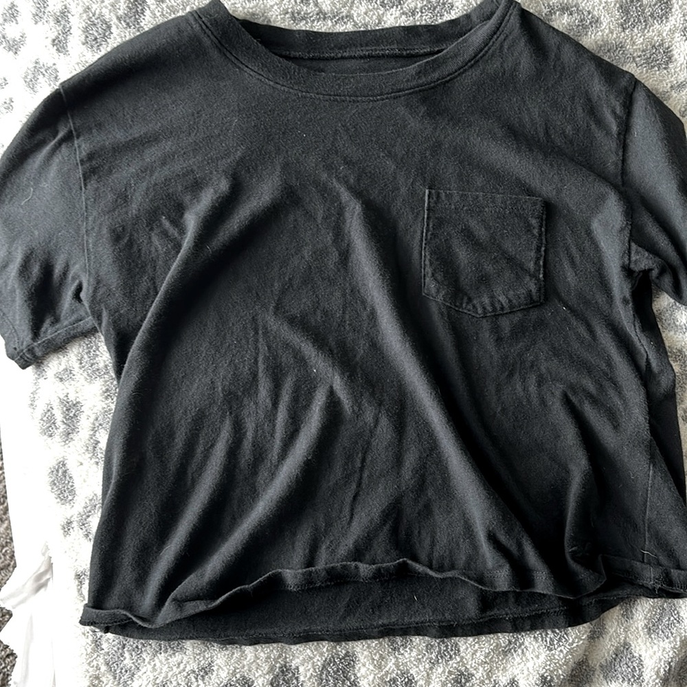 holister cropped tee